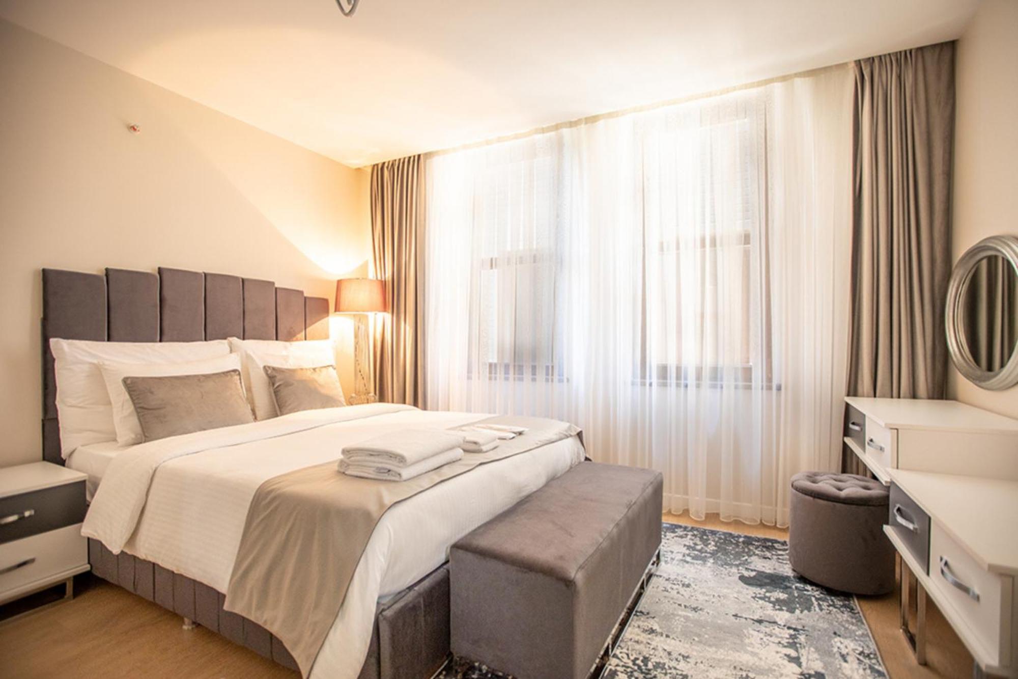 มิลเลนเนียม อิสตันบูล โกลเดน ฮอร์น Hotel ภายนอก รูปภาพ A bedroom at the hotel