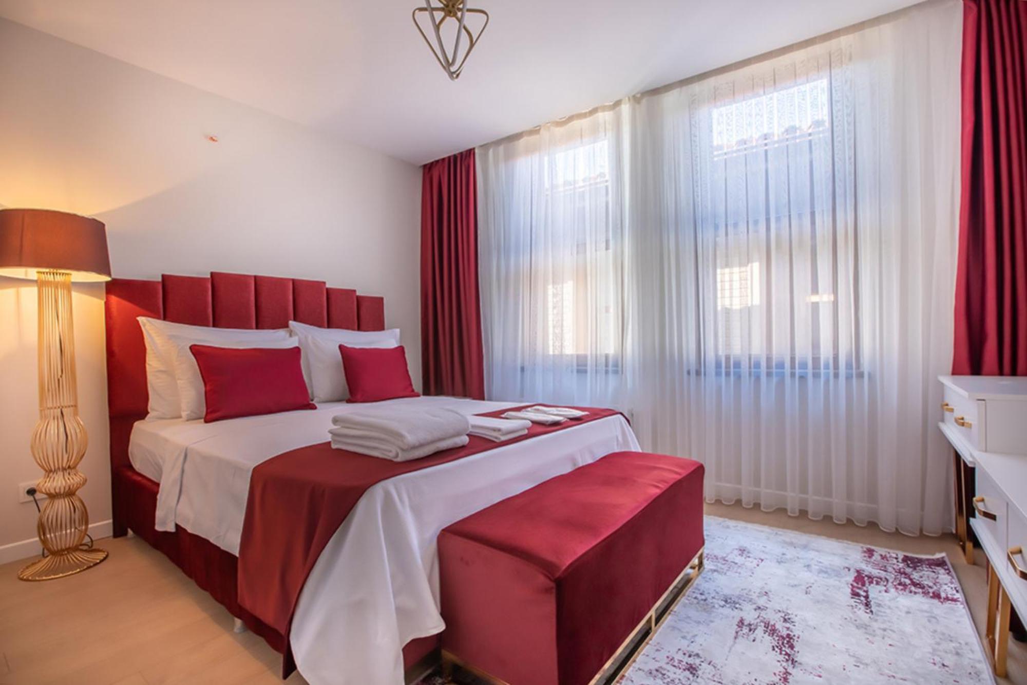 มิลเลนเนียม อิสตันบูล โกลเดน ฮอร์น Hotel ภายนอก รูปภาพ A bedroom at the hotel