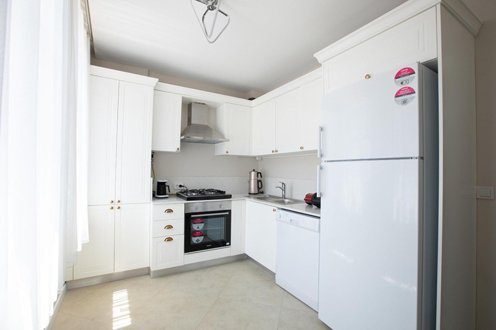 มิลเลนเนียม อิสตันบูล โกลเดน ฮอร์น Hotel ภายนอก รูปภาพ A modern kitchen