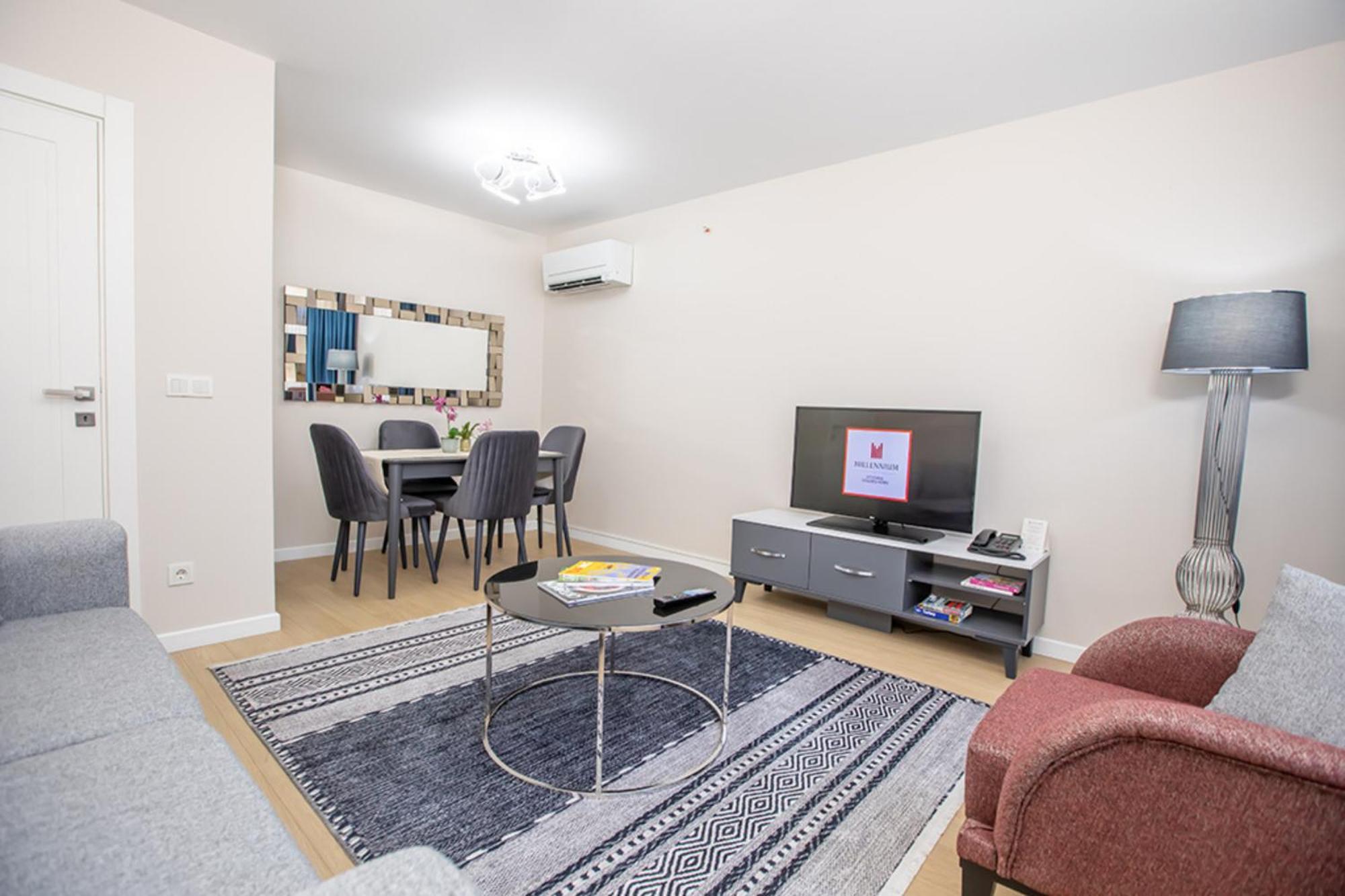 มิลเลนเนียม อิสตันบูล โกลเดน ฮอร์น Hotel ภายนอก รูปภาพ A staged living room
